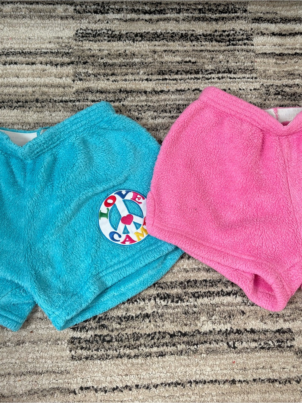 Soft size 8/10 Love and Kisses  Girls Plush Shorts in Turquoise and Pink